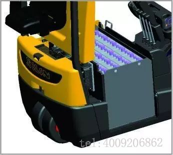 三支點(diǎn)電動叉車(圖3) 三支點(diǎn)電動叉車(圖3)