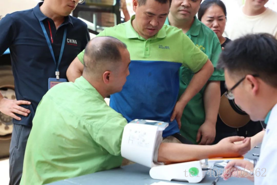 點(diǎn)滴聚愛(ài)心,公司組織開(kāi)展公益獻(xiàn)血活動(dòng)(圖1) 點(diǎn)滴聚愛(ài)心,公司組織開(kāi)展公益獻(xiàn)血活動(dòng)(圖1)