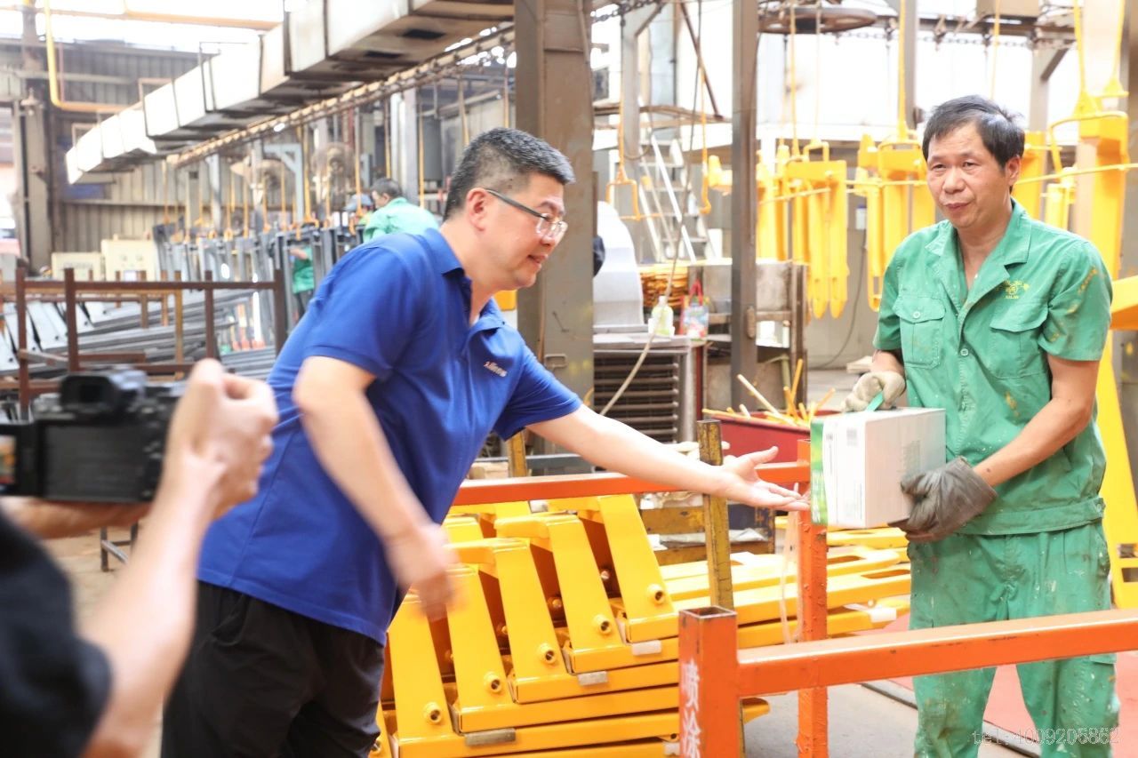 公司領(lǐng)導(dǎo)深入一線慰問員工，傳遞溫暖關(guān)懷(圖3)